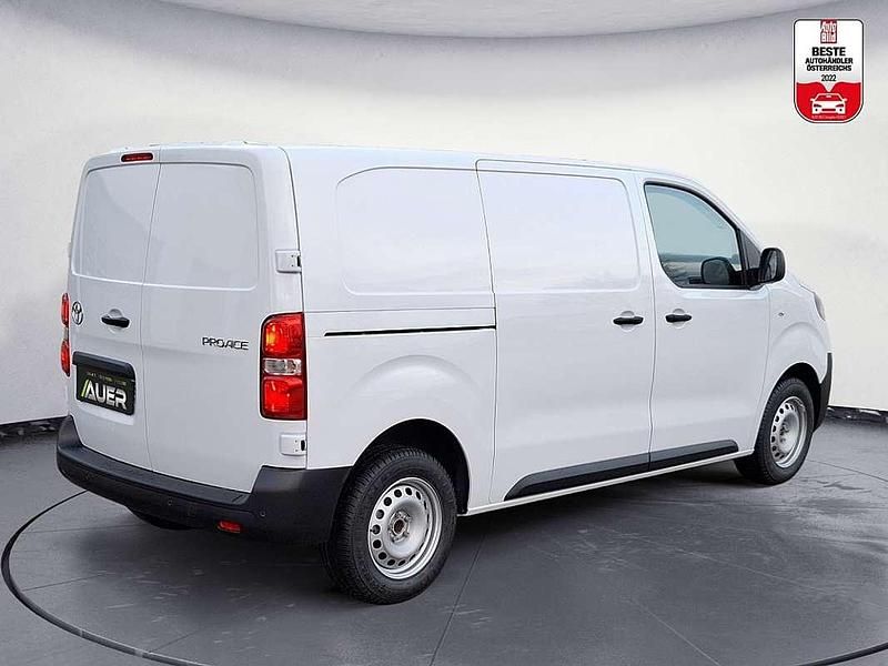 Gebraucht Toyota Proace 144 PS (105 kW) 2024 Weiß Van / Kleinbus