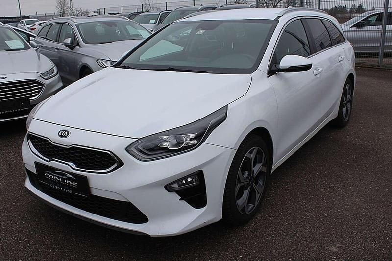 Gebraucht Kia Ceed Sportswagon Gold 136 PS (100 kW) 2021 Weiß Kombi