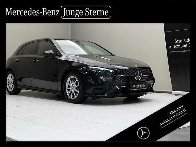 Gebraucht Mercedes A180 Night 116 PS (85 kW) 2023 Schwarz Limousine
