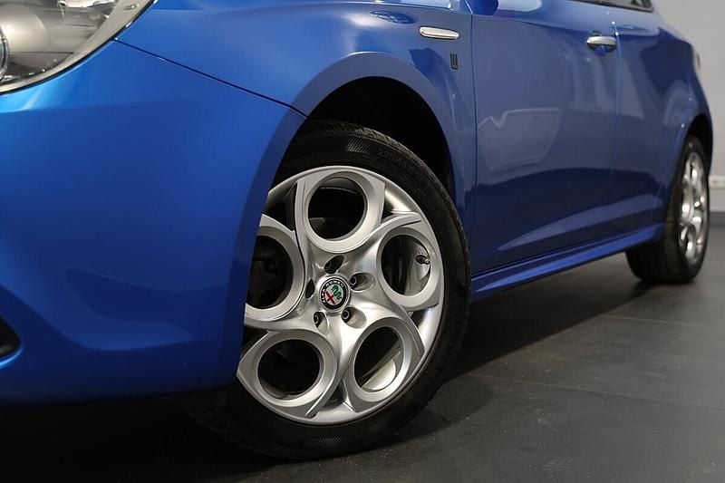 Gebraucht Alfa Romeo Giulietta Super 120 PS (88 kW) 2018 Blau Kleinwagen