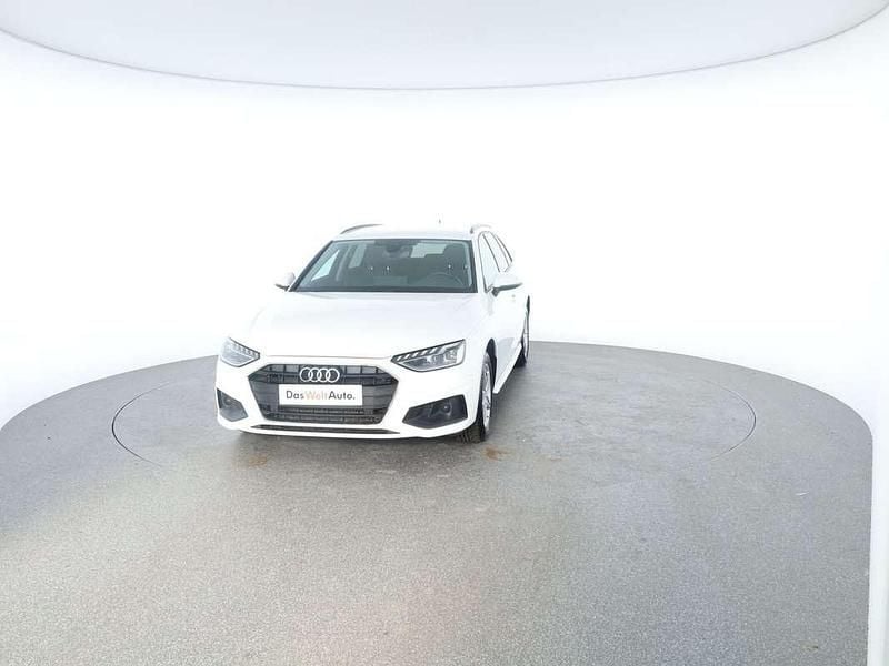 Gebraucht Audi A4 Design 163 PS (119 kW) 2022 Weiß Kombi