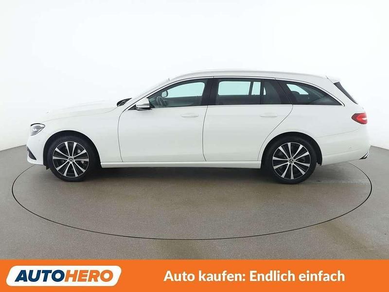 Gebraucht Mercedes E300 306 PS (225 kW) 2022 Weiß Kombi