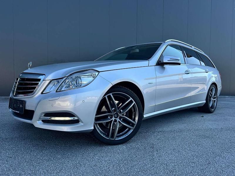 Silber Gebraucht 2010 Mercedes E350 Kombi | € 6.500 (Fairer Preis) - Bild 1/4