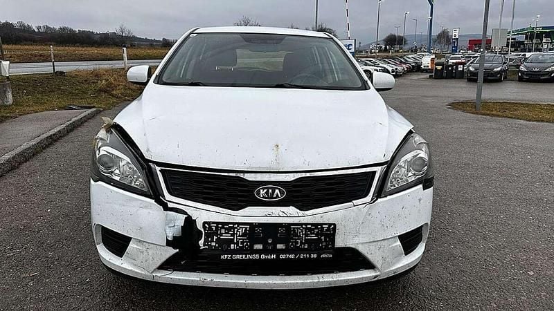 Gebraucht Kia Ceed 90 PS (66 kW) 2012 Grau Kleinwagen