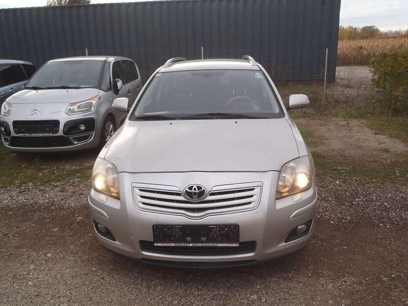 Grau Gebraucht 2006 Toyota Avensis Sol Kombi | € 1.650 - Bild 1/4