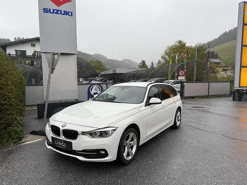 Weiß Gebraucht 2017 BMW 320 Kombi | € 19.999 (Fairer Preis) - Bild 1/4