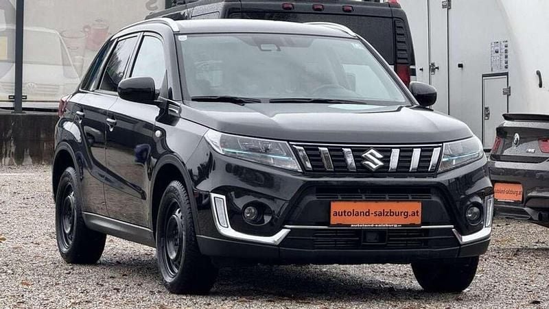 Schwarz Gebraucht 2020 Suzuki Vitara SUV | € 17.700 (Fairer Preis) - Bild 1/3