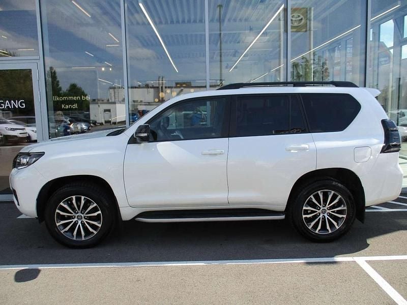 Gebraucht Toyota Land Cruiser 204 PS (150 kW) 2022 Weiß SUV