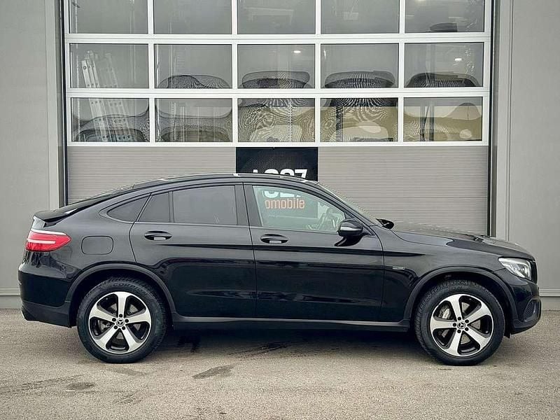 Gebraucht Mercedes GLC350 211 PS (155 kW) 2018 Schwarz Coupé