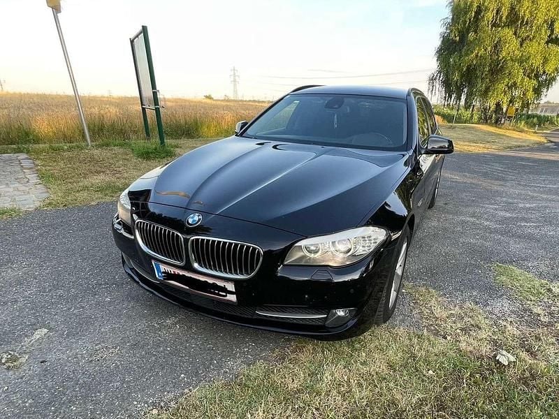 Schwarz Gebraucht 2012 BMW 530 Kombi | € 6.300 (Fairer Preis) - Bild 1/4