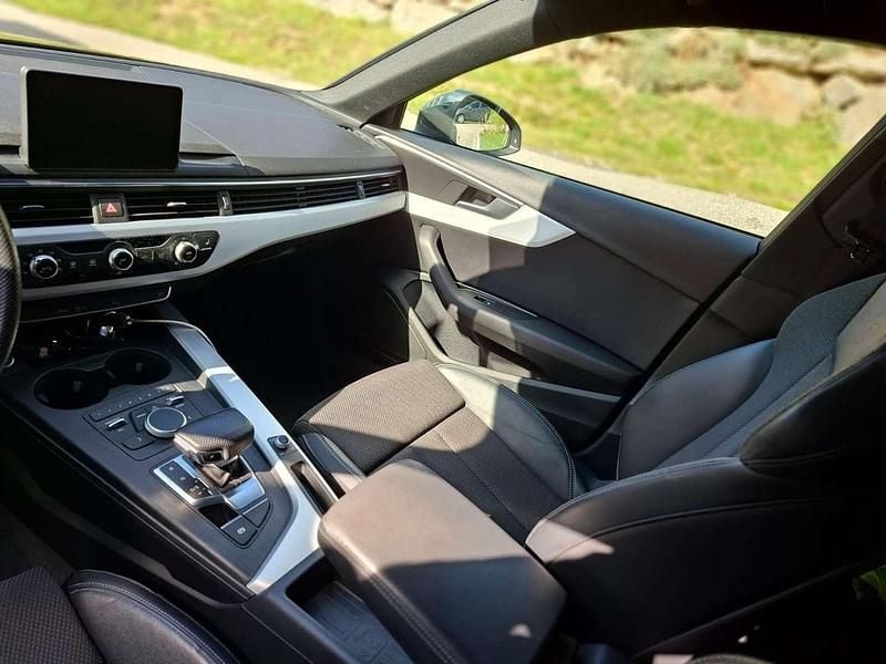Gebraucht Audi A4 Sport 150 PS (110 kW) 2019 Grün Kombi