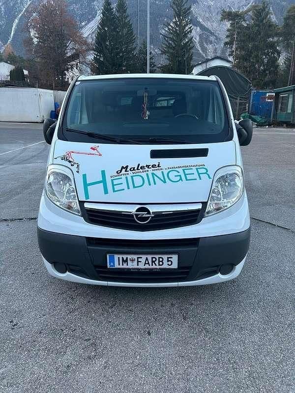 Weiß Gebraucht 2008 Opel Vivaro Van / Kleinbus | € 5.600 (Fairer Preis) - Bild 1/4