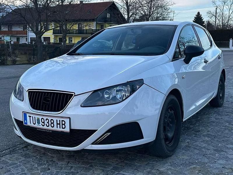 Weiß Gebraucht 2009 Seat Ibiza Limousine | € 2.900 (Fairer Preis) - Bild 1/4