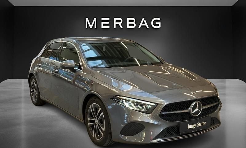 Gebraucht Mercedes A180 Advanced Plus 116 PS (85 kW) 2024 Mountaingrau metallic Limousine