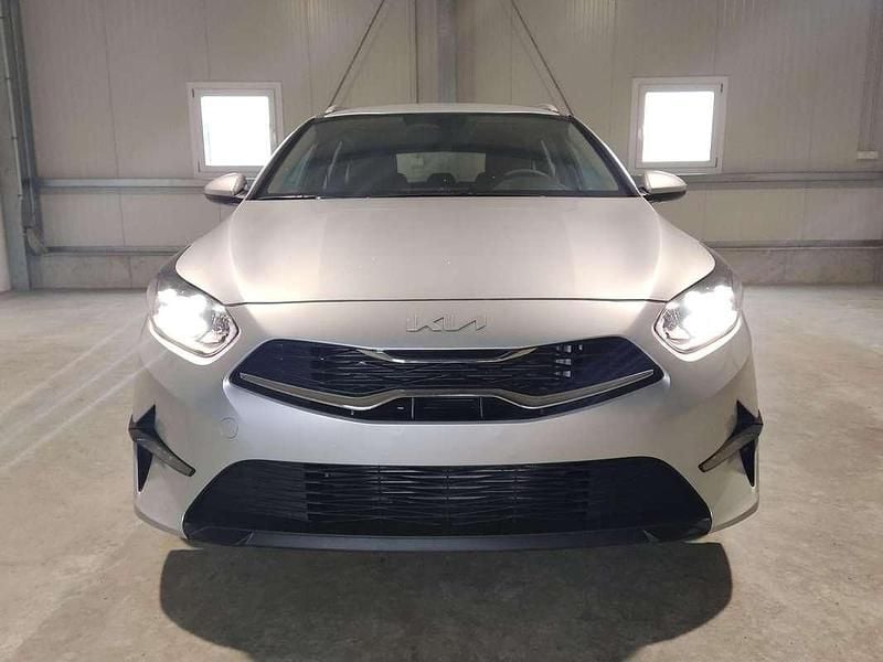 Gebraucht Kia Ceed Sportswagon 140 PS (102 kW) 2024 Silber Kombi