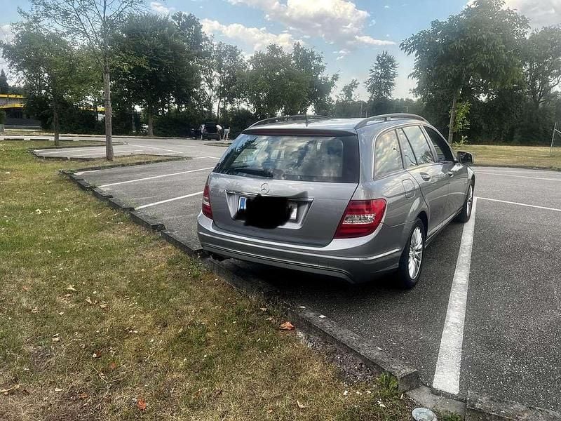 Gebraucht Mercedes C200 Elegance 136 PS (100 kW) 2012 Kombi