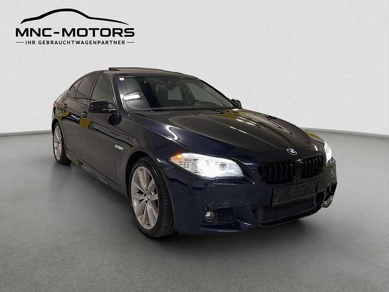 Gebraucht BMW 530 Sport Line 258 PS (189 kW) 2013 Blau Limousine