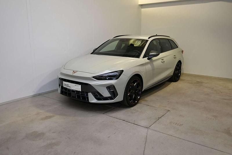 Grau Gebraucht 2025 Cupra Leon VZ Limousine | € 44.890 - Bild 1/4