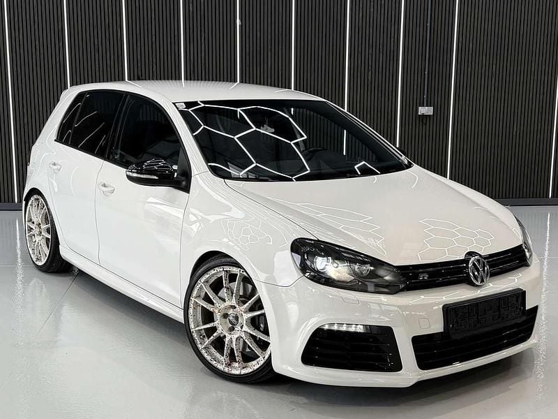 Weiß Gebraucht 2010 VW Golf VI R Kleinwagen | € 17.690 - Bild 1/4