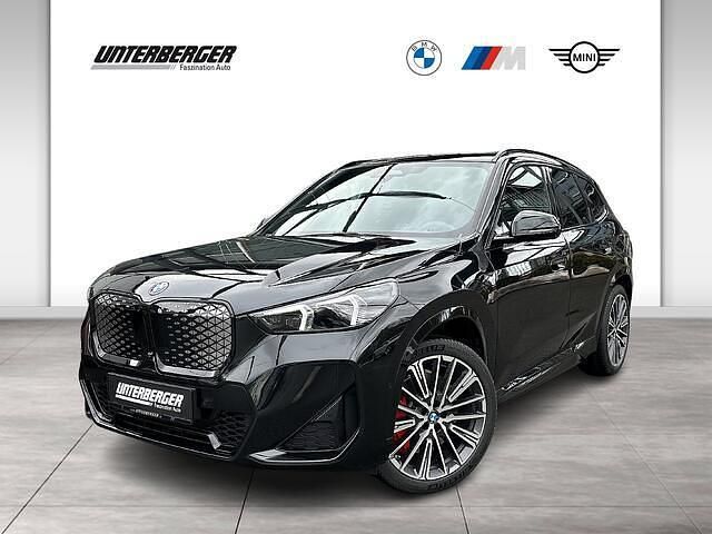 Schwarz sonderlackierung Neu 2026 BMW iX1 Luxury Line SUV | € 71.165 - Bild 1/4