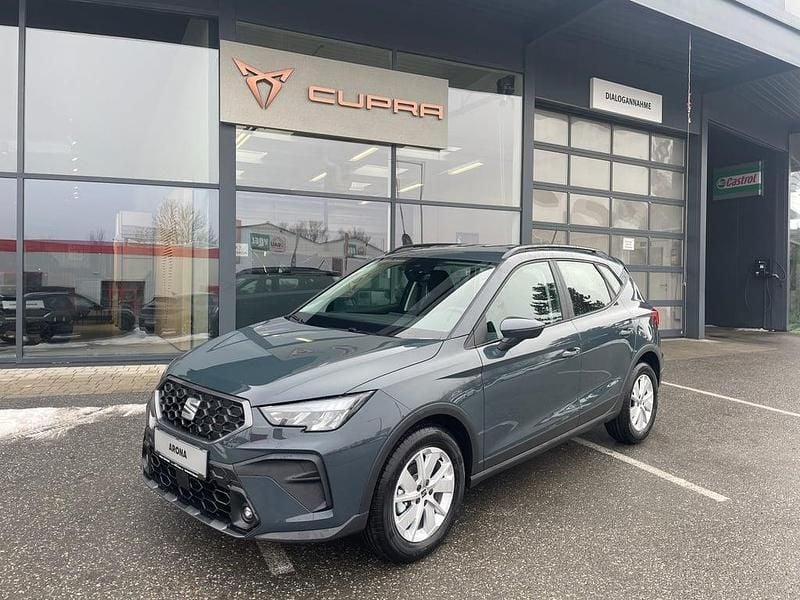 Gebraucht Seat Arona Reference 95 PS (69 kW) 2026 Dunkelblau  normal SUV