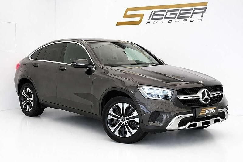 Grau Gebraucht 2019 Mercedes GLC300 Coupé | € 41.990 (Etwas zu teuer) - Bild 1/4
