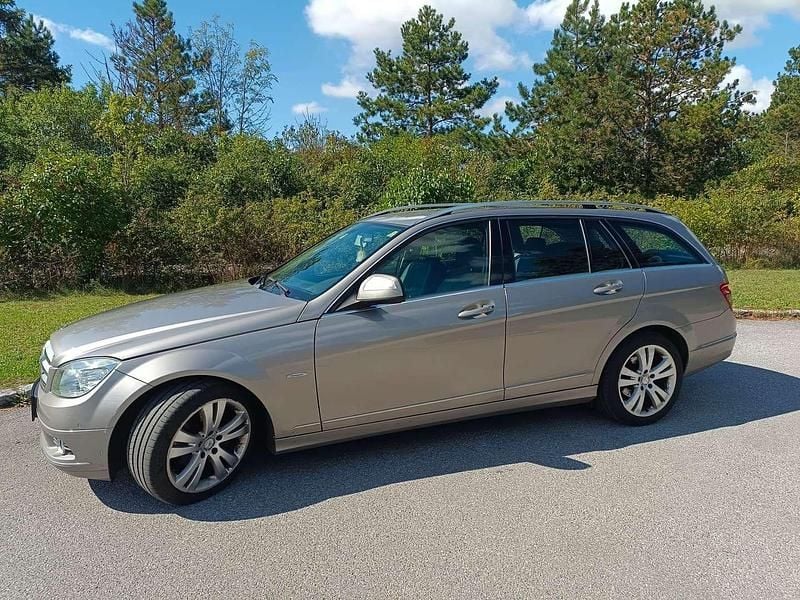 Beige Gebraucht 2008 Mercedes C200 Classic Kombi | € 6.400 (Fairer Preis) - Bild 1/4