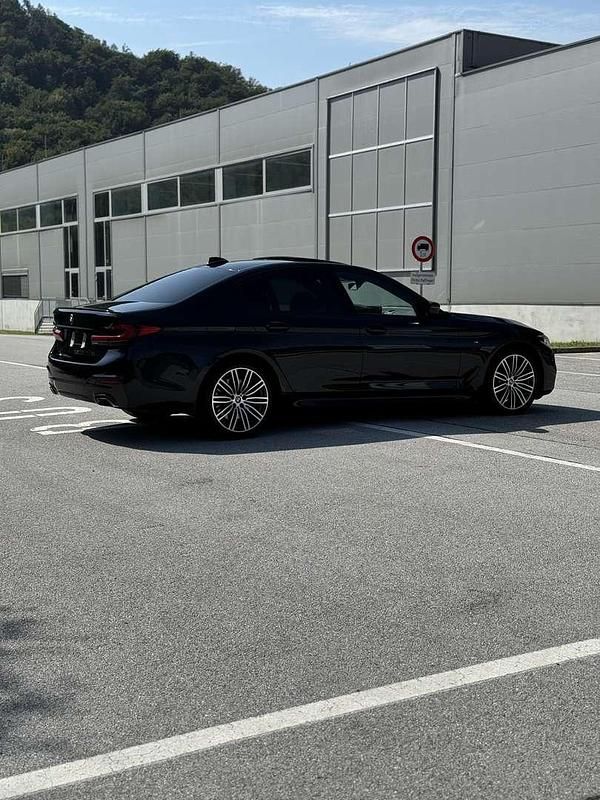 Gebraucht BMW 530 M Sport 265 PS (194 kW) 2019 Schwarz Limousine
