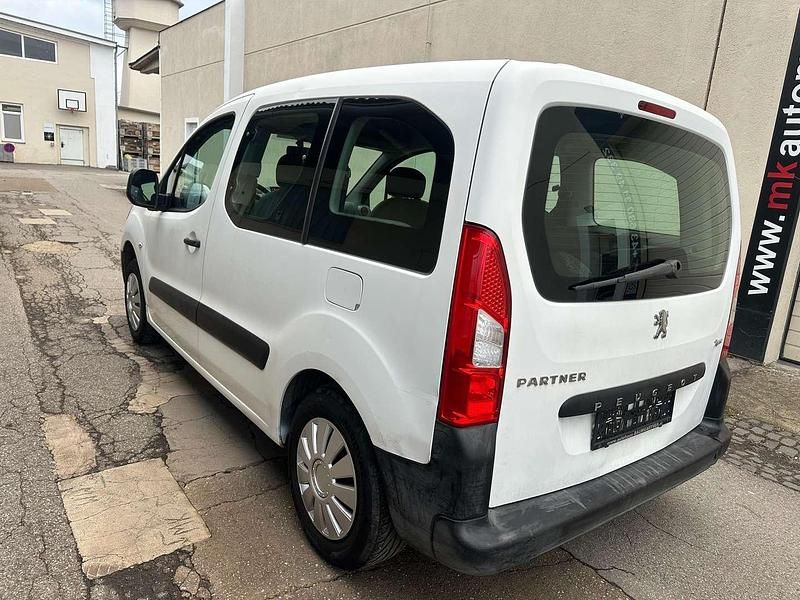 Gebraucht Peugeot TePee 75 PS (55 kW) 2009 Weiß Kombi