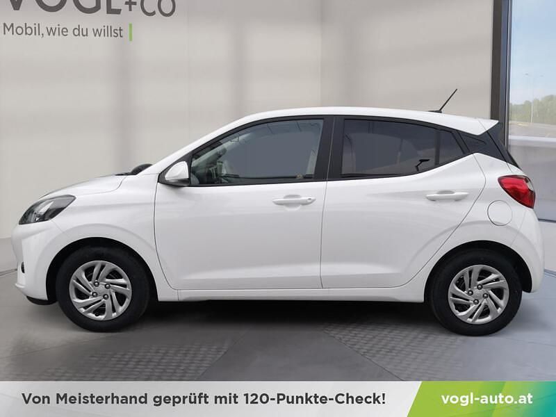 Gebraucht Hyundai i10 67 PS (49 kW) 2024 Weiß Kleinwagen