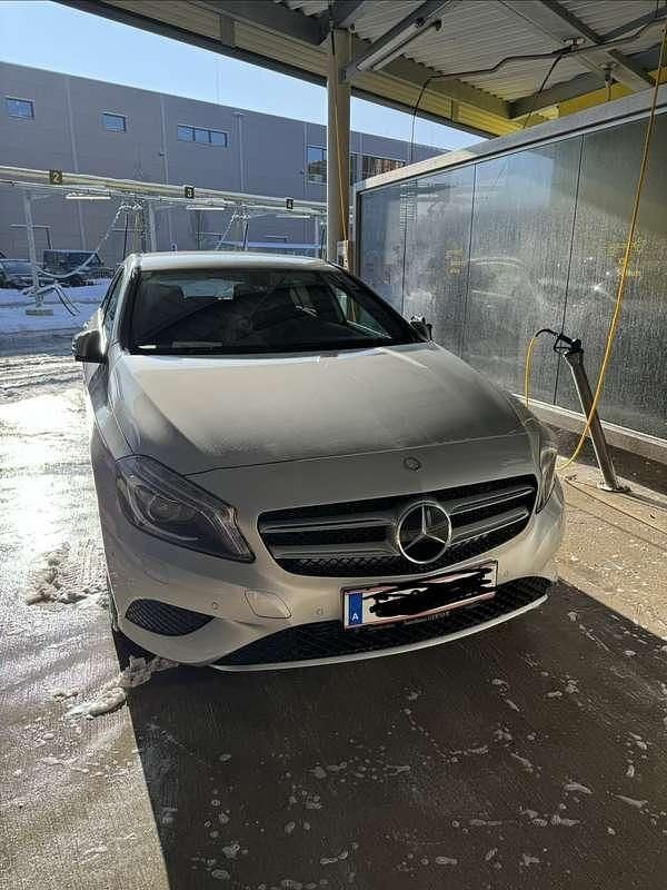 Gebraucht 2013 Mercedes A180 Limousine | € 11.500 (Fairer Preis) - Bild 1/4