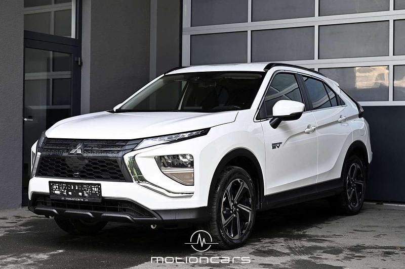Weiß Gebraucht 2022 Mitsubishi Eclipse Cross Invite SUV | € 20.480 (Fairer Preis) - Bild 1/4
