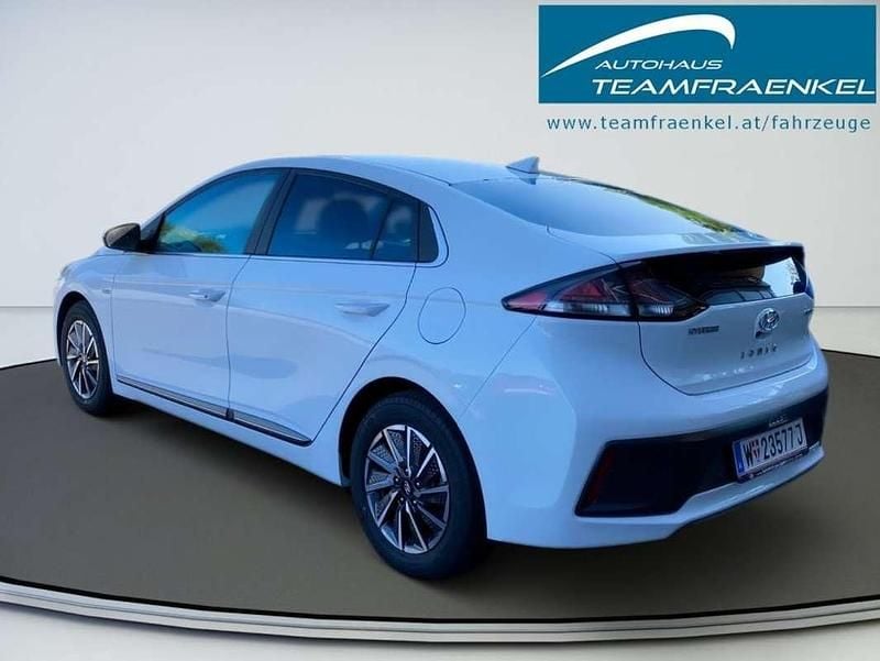 Gebraucht Hyundai Ioniq 25 kW (34 PS) 2021 Weiß Kleinwagen