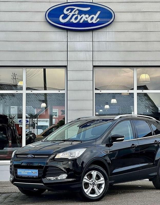 Gebraucht Ford Kuga Trend 120 PS (88 kW) 2016 Schwarz SUV