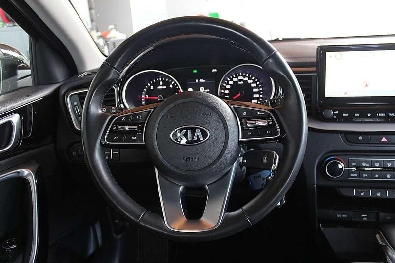 Gebraucht Kia Ceed Sportswagon Silver 136 PS (100 kW) 2021 Schwarz Kombi