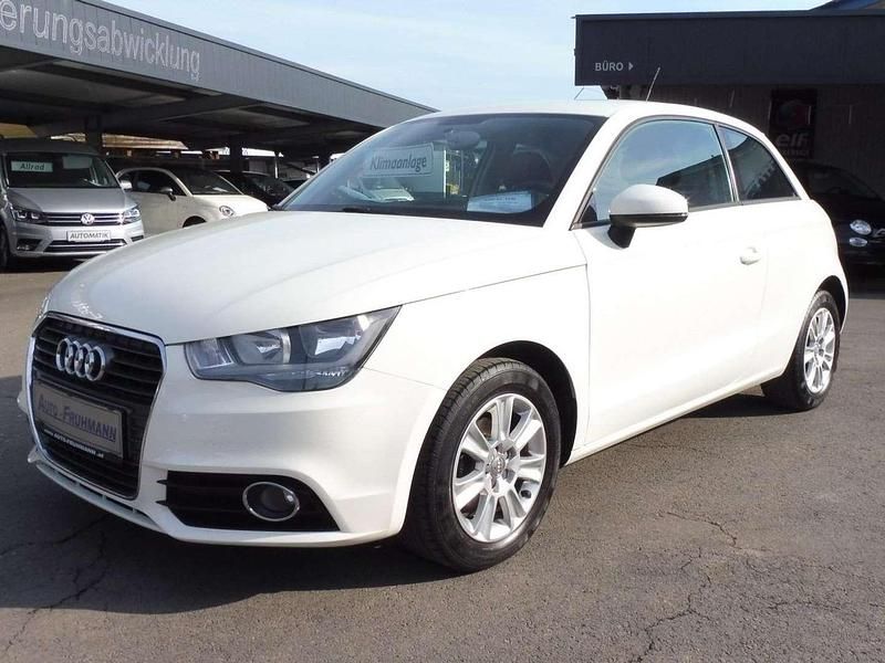 Gebraucht Audi A1 Attraction 86 PS (63 kW) 2012 Weiß Kleinwagen