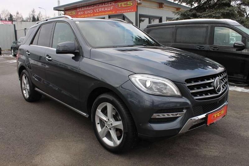 Gebraucht Mercedes ML350 258 PS (189 kW) 2013 Grau SUV