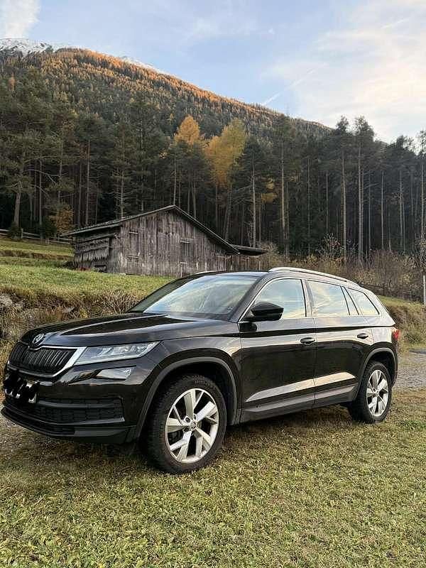 Braun Gebraucht 2019 Skoda Kodiaq Style SUV | € 19.000 - Bild 1/4
