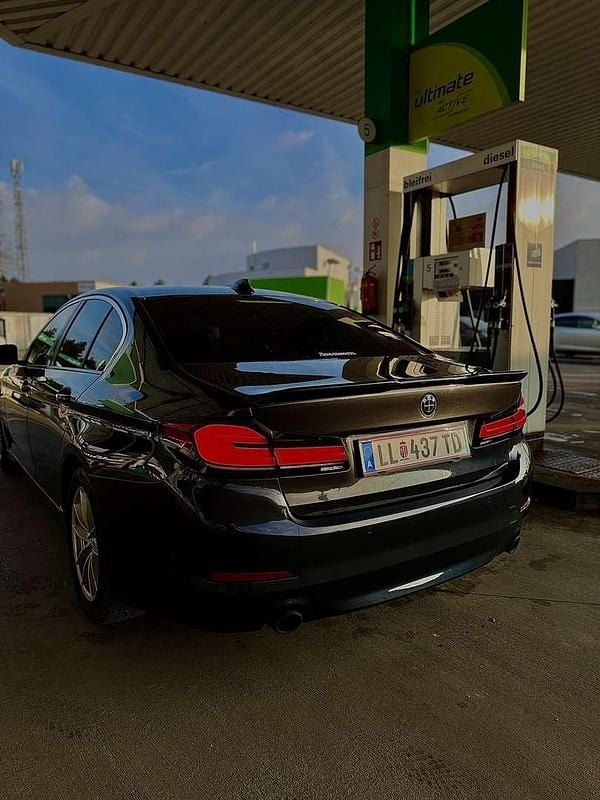 Gebraucht BMW 520 190 PS (139 kW) 2017 Grau Limousine