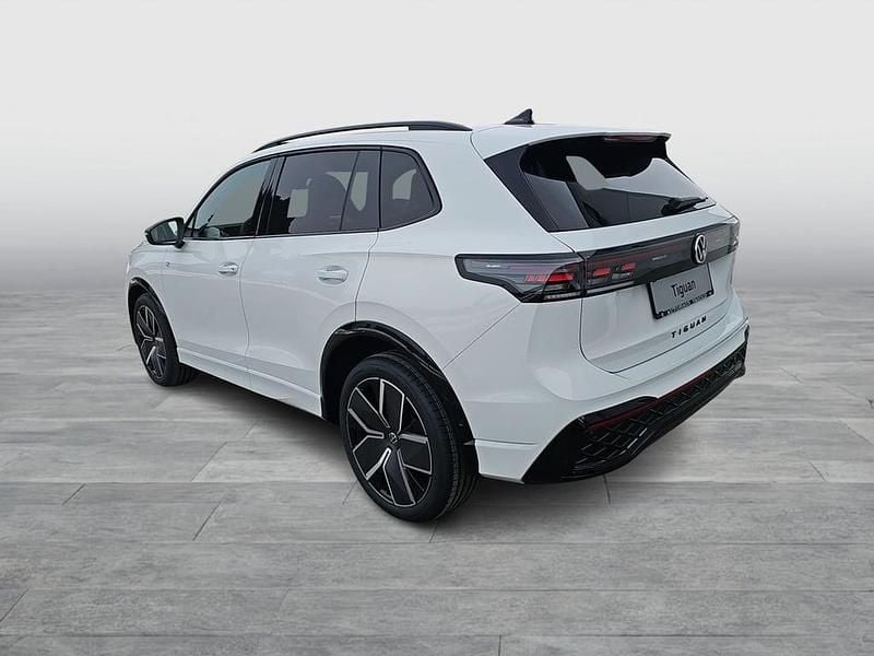 Neu VW Tiguan Sport 150 PS (110 kW) 2025 Weiss  normal SUV
