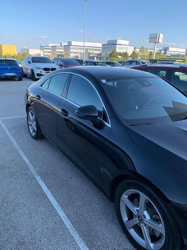 Gebraucht Mercedes CLA200 163 PS (119 kW) 2020 Schwarz Coupé