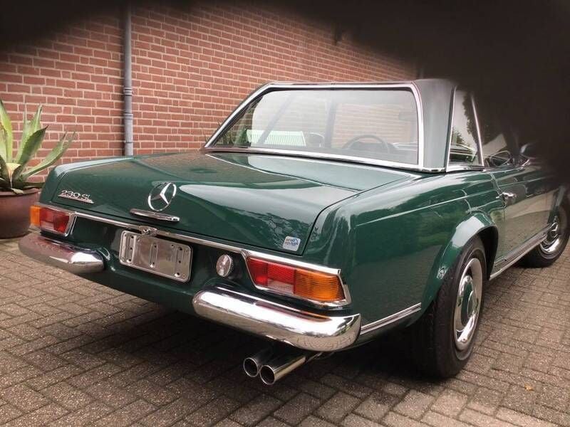 Gebraucht Mercedes 230 150 PS (110 kW) 1967 Grün Cabrio