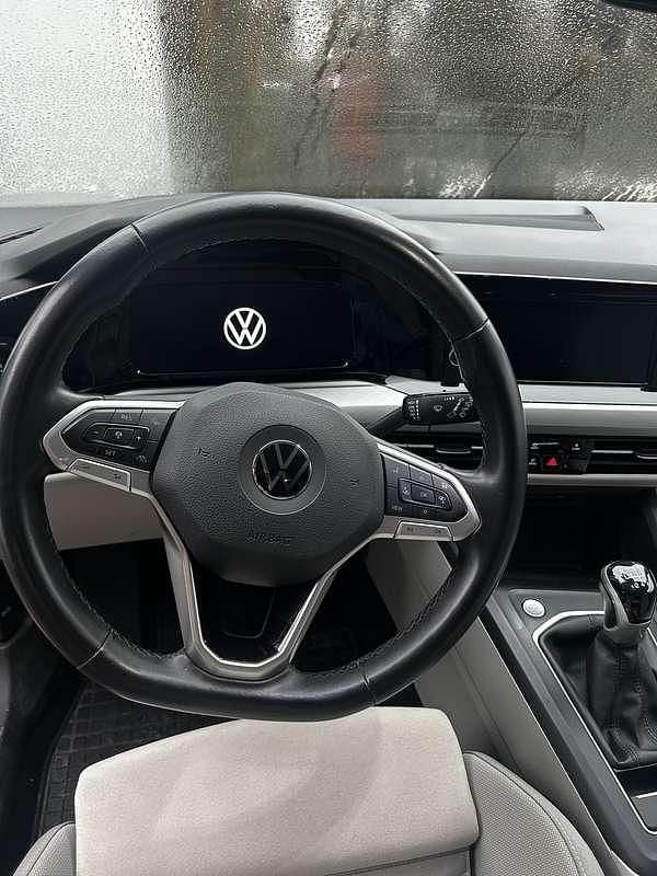 Gebraucht VW Golf VIII Life 150 PS (110 kW) 2021 Schwarz Kombi