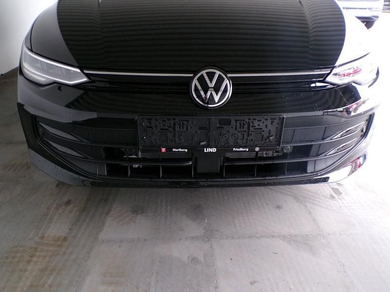 Neu VW Golf VIII 115 PS (84 kW) 2026 Schwarz  metallic