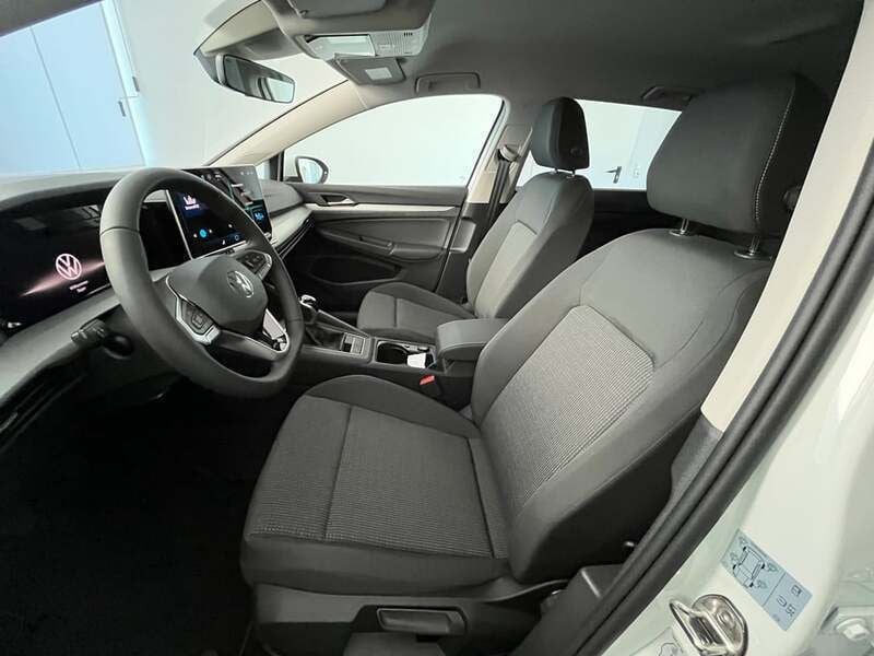 Gebraucht VW Golf VIII 115 PS (84 kW) 2024 Weiss  normal Kombi
