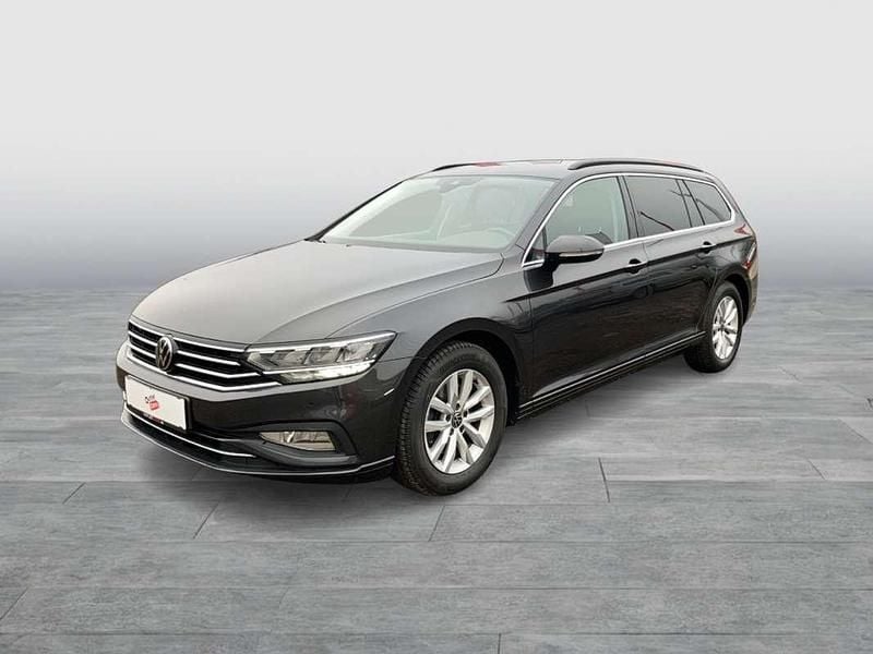 Gebraucht VW Passat Business 150 PS (110 kW) 2022 Grau Kombi
