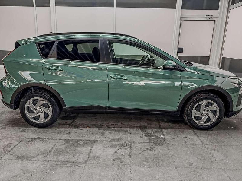 Neu Hyundai Bayon Comfort 77 PS (56 kW) 2025 Grün SUV