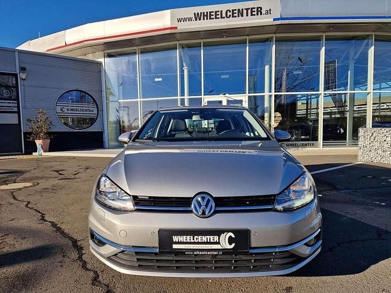 Gebraucht VW Golf VII 86 PS (63 kW) 2017 Grau Kleinwagen