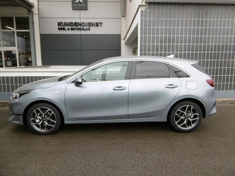 Gebraucht Kia Ceed Silver 101 PS (74 kW) 2025 Lunar silber Kleinwagen