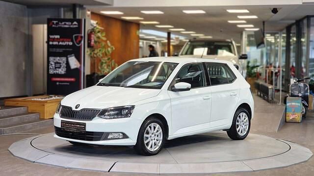 Gebraucht Skoda Fabia 60 PS (44 kW) 2015 Weiß Limousine